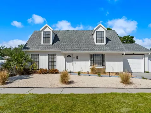3972 Gatewood Dr, Sarasota, FL 34232