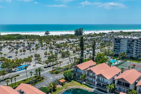 1077 Lake House Cir #C201, Sarasota, FL 34242