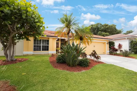 4524 Del Sol Blvd S, Sarasota, FL 34243