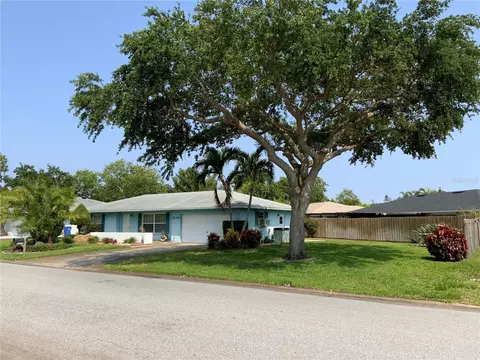 5205 36th Avenue Dr W, Bradenton, FL 34209