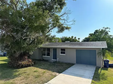 617 Tangerine St, Nokomis, FL 34275