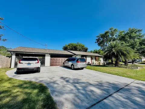 2 Pershing Ln, Palm Coast, FL 32164