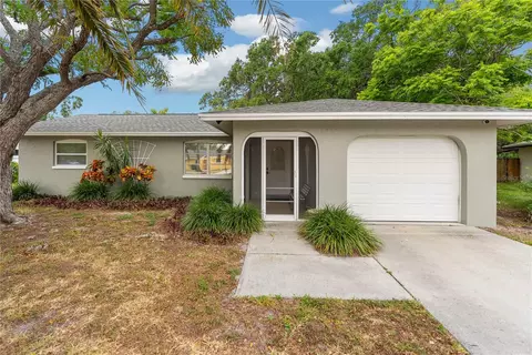 2881 Indianwood Dr, Sarasota, FL 34232