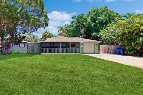 147 18th St NW, Ruskin, FL 33570