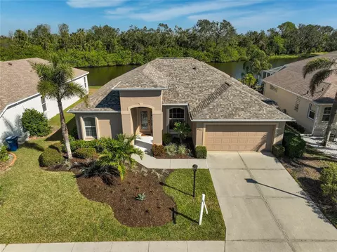 10527 Old Grove Cir, Bradenton, FL 34212