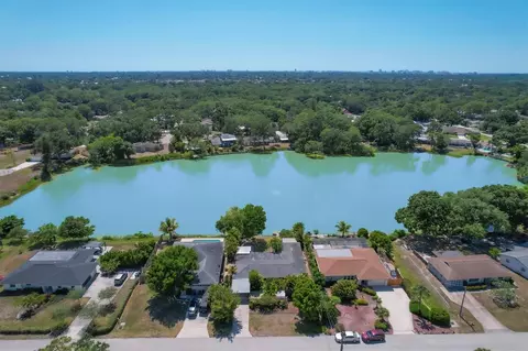 2344 Cambridge Dr, Sarasota, FL 34232
