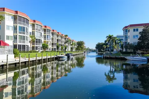 1300 N Portofino Dr #205, Sarasota, FL 34242