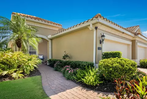 7109 Vista Bella Dr, Bradenton, FL 34209
