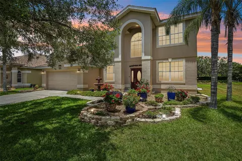 121 New Briton Ct, Bradenton, FL 34212