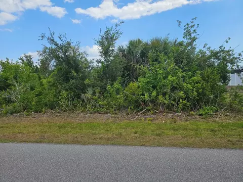 15595 Stuart Cir, Port Charlotte, FL 33981