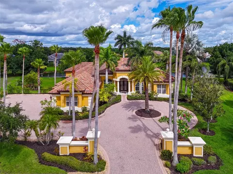 7411 Pine Valley St, Bradenton, FL 34202