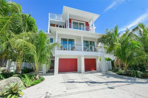 2209 Avenue C, Bradenton Beach, FL 34217