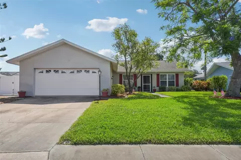 1013 64th St W, Bradenton, FL 34209