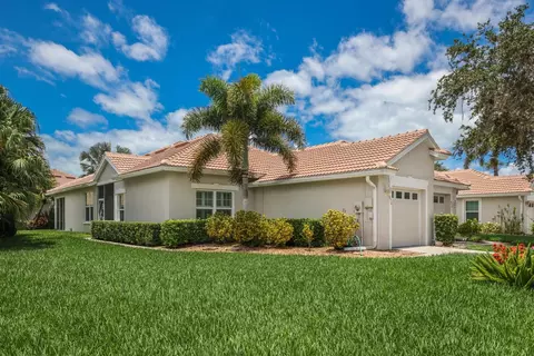 650 Back Nine Dr, Venice, FL 34285