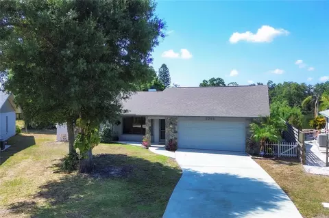 5042 79th Avenue Dr E, Sarasota, FL 34243