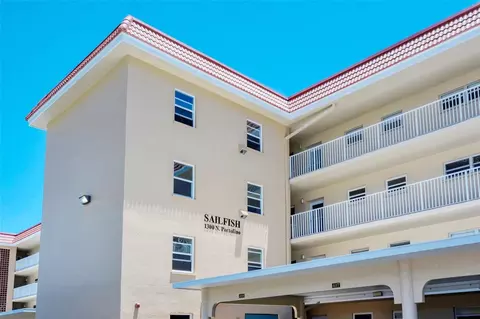 1300 N Portofino Dr #305, Sarasota, FL 34242