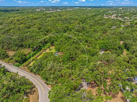 2350 Shadow Oaks Rd, Sarasota, FL 34240