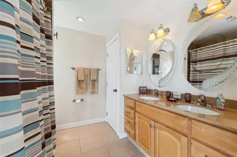 Bath - 16361 Stringfellow Rd, Bokeelia, FL 33922 photo 1 of 2