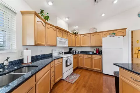 Kitchen - 16361 Stringfellow Rd, Bokeelia, FL 33922 photo 4 of 4