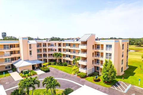 4440 Fairways Blvd #107, Bradenton, FL 34209