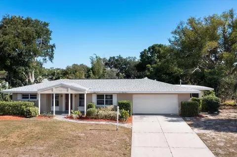 2918 Sunnyside St, Sarasota, FL 34239