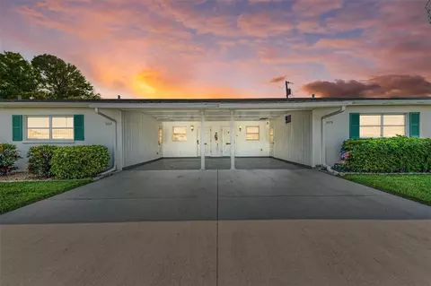 5977 Hibiscus Dr, Bradenton, FL 34207