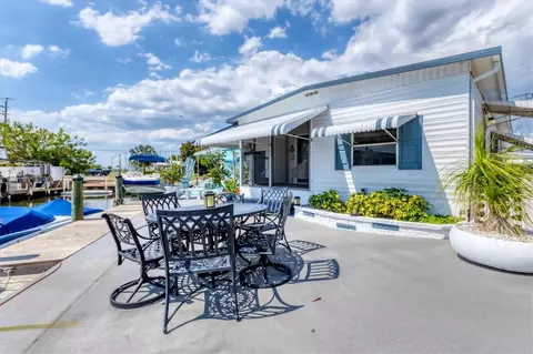 6906 E Bayou Ln, Bradenton, FL 34207