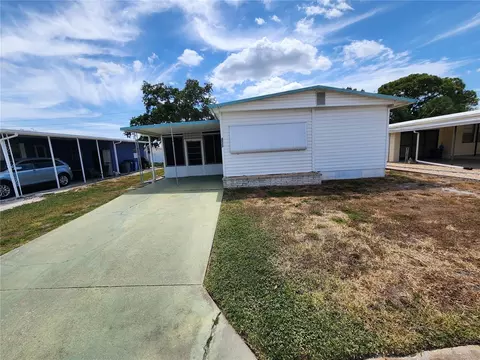 4913 4th St W, Bradenton, FL 34207