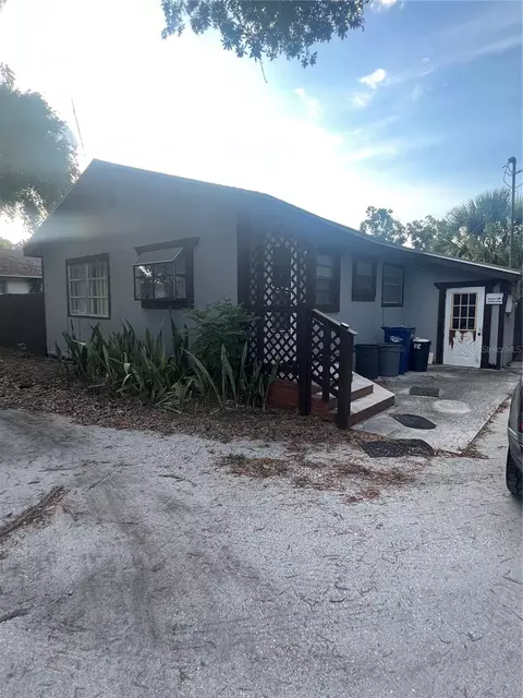 2027 51st Ave E, Bradenton, FL 34203