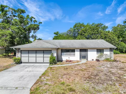 2475 Feiffer Cir, Sarasota, FL 34235