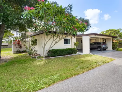 6225 Green View Dr #124, Sarasota, FL 34231
