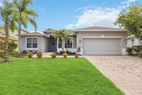 6607 37th St E, Sarasota, FL 34243