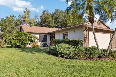 612 Oak Hill Cir #16, Sarasota, FL 34232