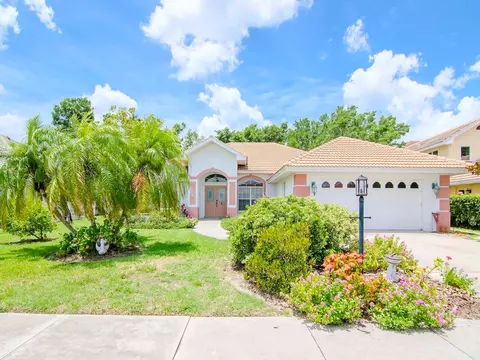 1067 Eisenhower Dr, Nokomis, FL 34275