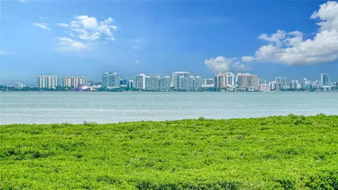 1930 Harbourside Dr #122, Longboat Key, FL 34228