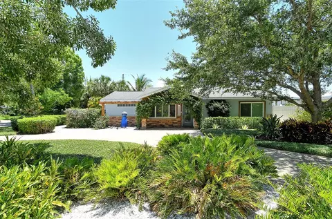 4844 Winchester Dr, Sarasota, FL 34234