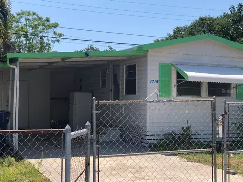 3716 19th St W, Bradenton, FL 34205