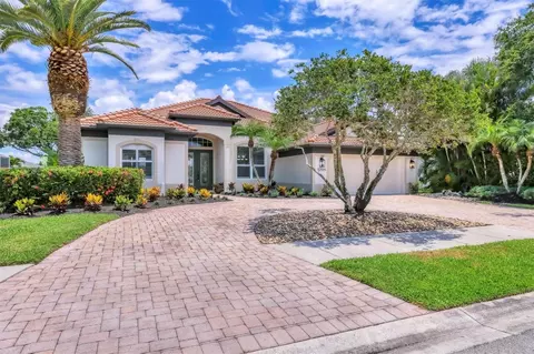 5705 Oakton Ct, Sarasota, FL 34233