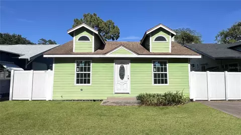 2404 53rd St S, Gulfport, FL 33707