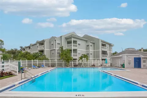 6826 Stones Throw Cir N #11202, Saint Petersburg, FL 33710