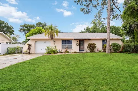 4950 Vinson Way, Sarasota, FL 34232