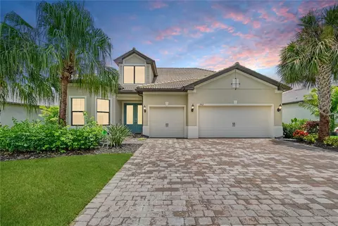 7912 Grande Shores Dr, Sarasota, FL 34240