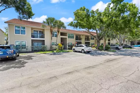 4020 Crockers Lake Blvd #527, Sarasota, FL 34238