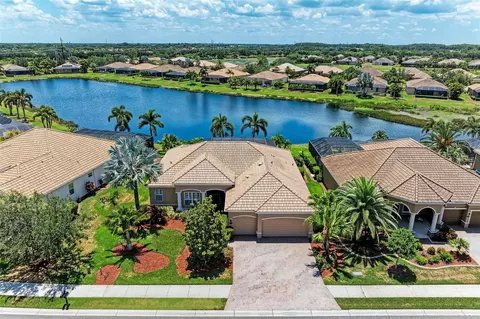 8715 River Preserve Dr, Bradenton, FL 34212
