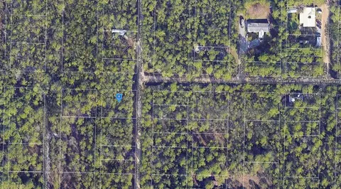 77 N 16th St, Santa Rosa Beach, FL 32459