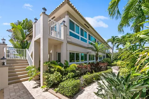 5900 Midnight Pass Rd #201, Sarasota, FL 34242
