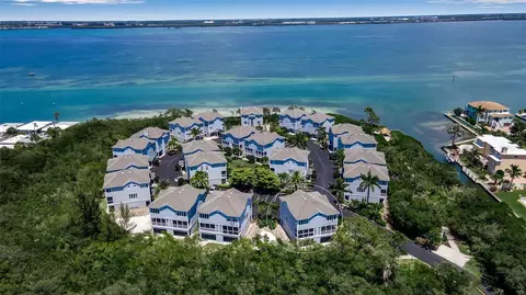 860 Evergreen Way, Longboat Key, FL 34228