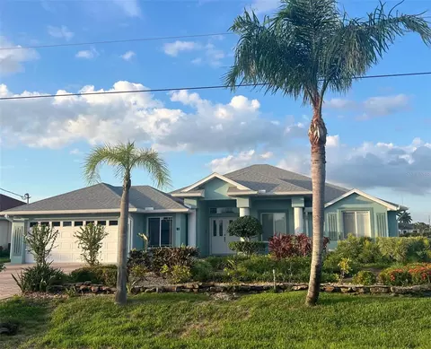 81 Tournament Rd, Rotonda West, FL 33947