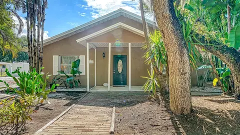 1601 54th Avenue Dr E, Bradenton, FL 34203