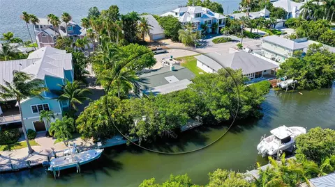 524 56th St, Holmes Beach, FL 34217
